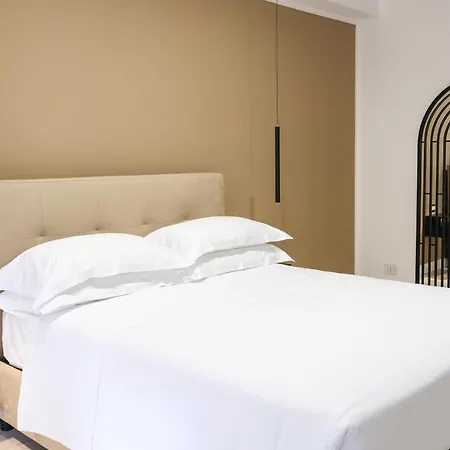 Aroma Apartment, Maschio Angioino-porto Di