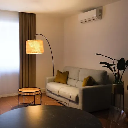 Aroma Apartment, Maschio Angioino-porto Di *